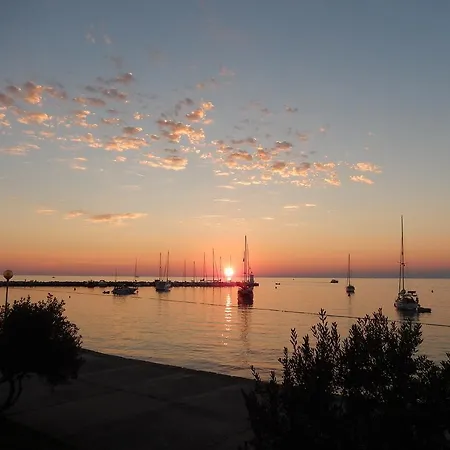 Apartments Casa Emonia Novigrad Istria Zimmer foto